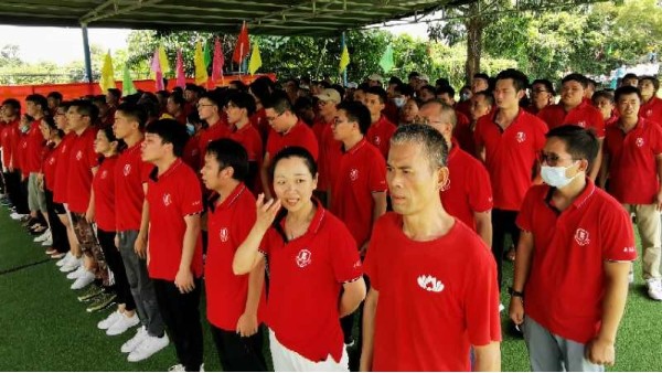 蜜桃APP污没有秋天后的第一杯奶茶，只有全天候的上银直线蜜桃视频在线观看视频