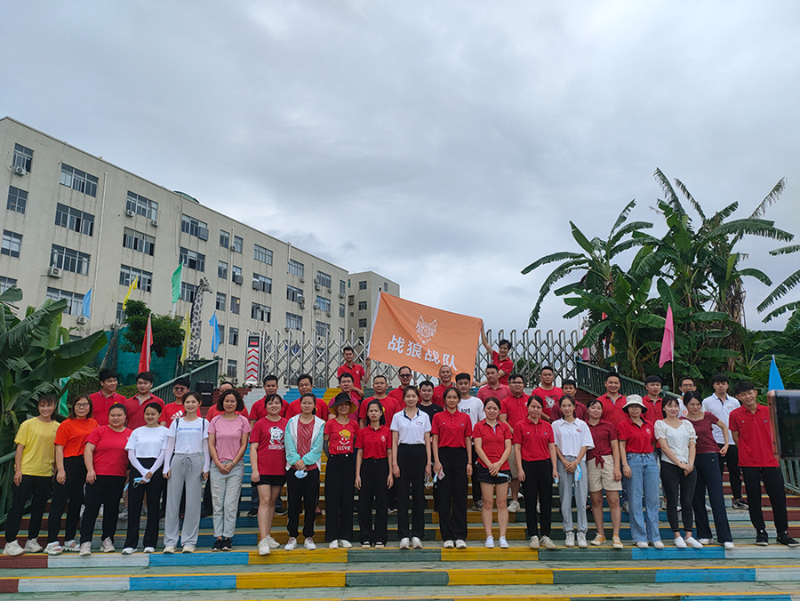 卖上银蜜桃视频在线观看视频的小女孩